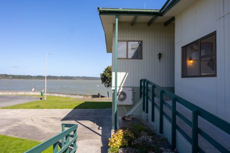 Photo of property in 1 Hartley Street, Foxton Beach, Foxton, 4815