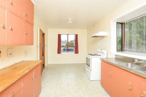 Photo of property in 6 Cedar Place, Hillcrest, Hamilton, 3216