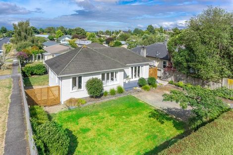 Photo of property in 67 Lake Crescent, Hamilton Lake, Hamilton, 3204