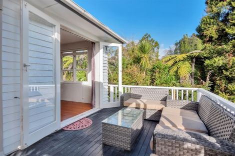 Photo of property in 48 Sylvan Crescent, Te Atatu South, Auckland, 0610
