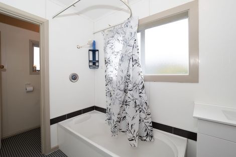 Photo of property in 116 Rolleston Street, Rakaia, 7710