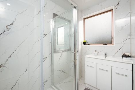 Photo of property in 90a Beaumonts Way, Manurewa, Auckland, 2102