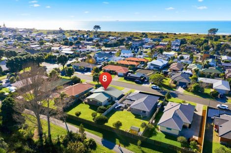 Photo of property in 8 Webb Place, Papamoa Beach, Papamoa, 3118