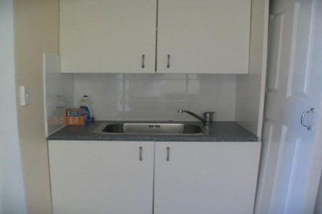 Photo of property in 47 Thatcher Street, Mission Bay, Auckland, 1071