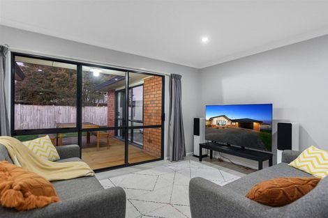 Photo of property in 40a Cairns Crescent, Rototuna, Hamilton, 3210