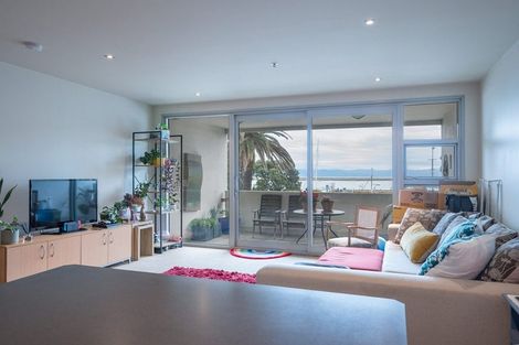 Photo of property in Latitude 41, 3/269 Wakefield Quay, Stepneyville, Nelson, 7010