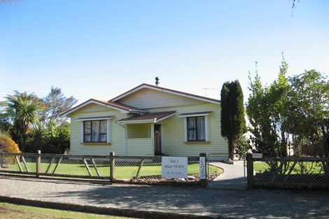 Photo of property in 25 Gow Street, Ross, 7812