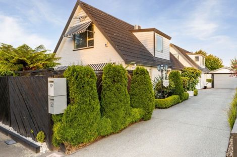 Photo of property in 2/52 Crofton Road, Harewood, Christchurch, 8051