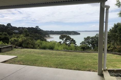 Photo of property in 32 Arama Avenue, Titirangi, Auckland, 0604