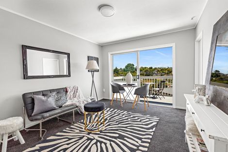 Photo of property in 147 Browns Bay Road, Browns Bay, Auckland, 0630