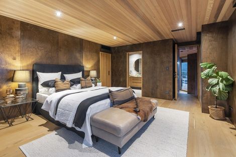 Photo of property in 124a Seaview Road, Piha, New Lynn, 0772