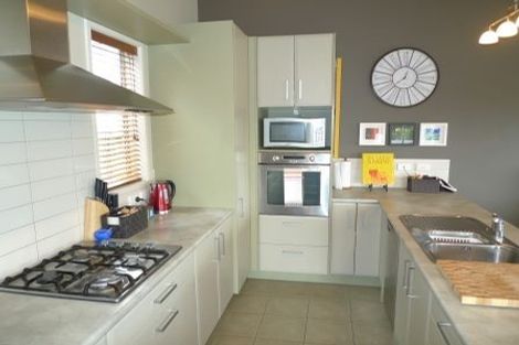 Photo of property in 80c Stewart Drive, Newlands, Wellington, 6037