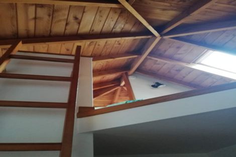 Photo of property in 43 Totara Street, Eastbourne, Lower Hutt, 5013