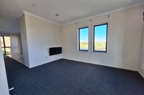 Photo of property in 1/5 Wallson Crescent, Wiri, Auckland, 2104