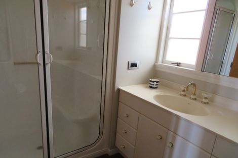 Photo of property in 16a Clifton Road, Hauraki, Auckland, 0622