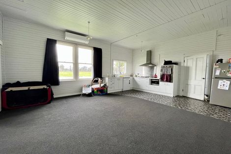 Photo of property in 1448 Kimbolton Road, Cheltenham, Feilding, 4777