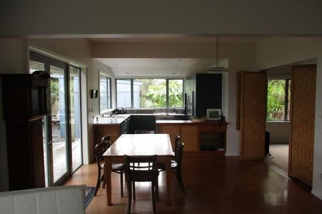 Photo of property in 137 Wellington Road, Paekakariki, 5034
