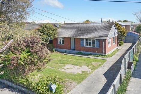Photo of property in 71 Garreg Road, Bryndwr, Christchurch, 8052