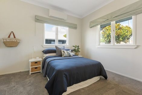 Photo of property in 19 Beach Street, Fitzroy, New Plymouth, 4312