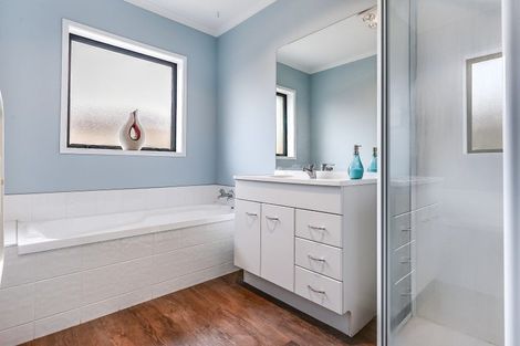 Photo of property in 10 Wakefield Place, Rototuna North, Hamilton, 3210