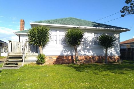 Photo of property in 32 Regent Street, Papatoetoe, Auckland, 2025