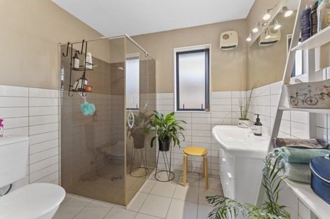 Photo of property in 60b Te Rauparaha Street, Otaki, 5512