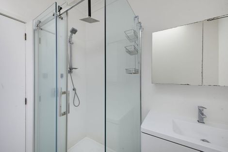 Photo of property in 403 Carrington Street, Upper Vogeltown, New Plymouth, 4310