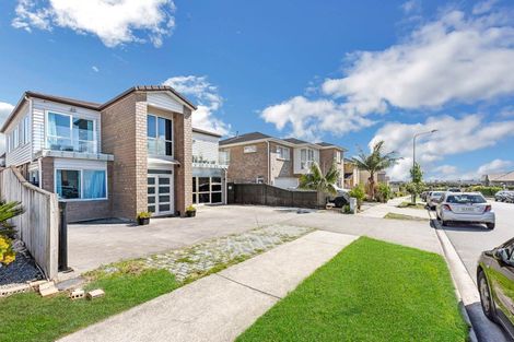 Photo of property in 17 Kerrykeel Drive, Flat Bush, Auckland, 2019