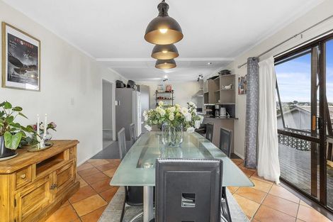 Photo of property in 8 The Bollard, Whitby, Porirua, 5024