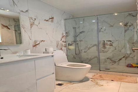 Photo of property in 83a Hutchinsons Road, Bucklands Beach, Auckland, 2014