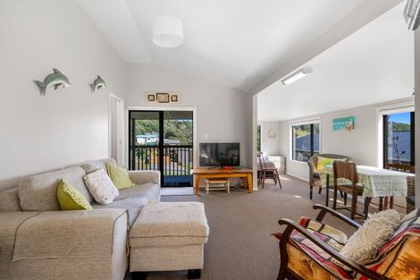Photo of property in 47 Sea View Road, Baylys Beach, 0377