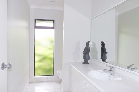 Photo of property in 8 Clifford Close, Levin, 5510