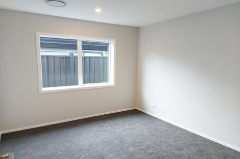 Photo of property in 4 Thornbury Lane, Timberlea, Upper Hutt, 5018