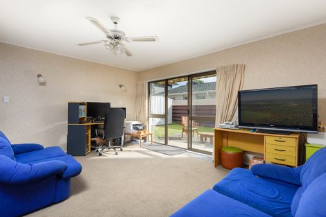 Photo of property in 2/100 Ranch Road, Mount Maunganui, 3116