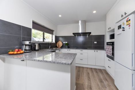 Photo of property in 2/168 Prince Regent Drive, Farm Cove, Auckland, 2012