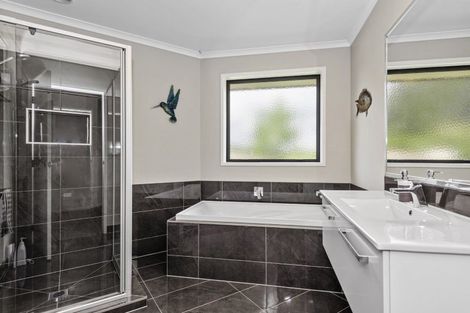 Photo of property in 21 Barrett Road, Temple View, Hamilton, 3290