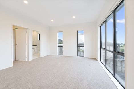 Photo of property in 55 Platinum Rise, Ranui, Auckland, 0612