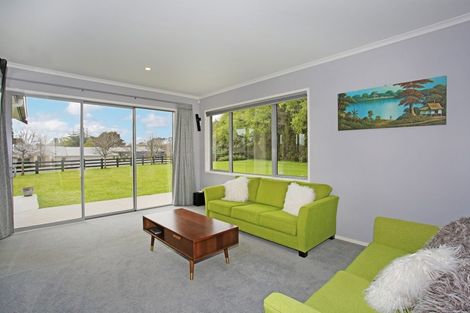 Photo of property in 1539 Waiuku Road, Waiuku, 2681
