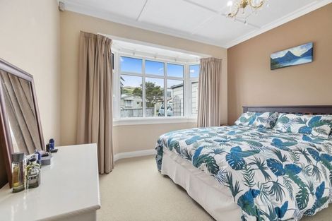 Photo of property in 21 Tawa Terrace, Tawa, Wellington, 5028