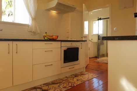 Photo of property in 30 Kamara Road, Glen Eden, Auckland, 0602