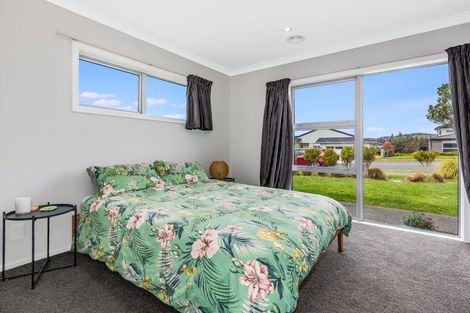 Photo of property in 105 Endeavour Drive, Whitby, Porirua, 5024