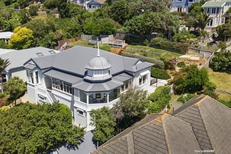 Photo of property in 33 Upper Bourke Street, Kilbirnie, Wellington, 6022