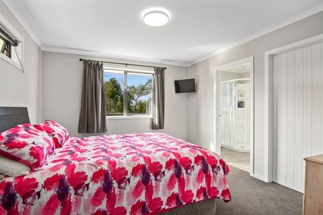 Photo of property in 10 Les Wakefield Road, Mapua, 7005