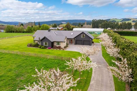 Photo of property in 100 Wingatui Road, Mosgiel, 9024