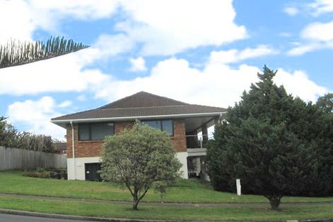 Photo of property in 1 Clunie Place, Highland Park, Auckland, 2010