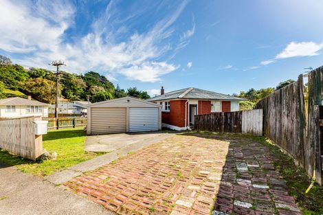 Photo of property in 28 Durham Street, Cannons Creek, Porirua, 5024