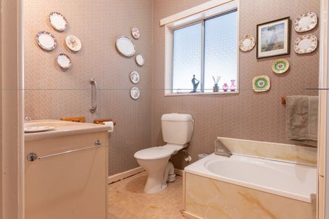 Photo of property in 6 Waterloo Street, Dannevirke, 4930