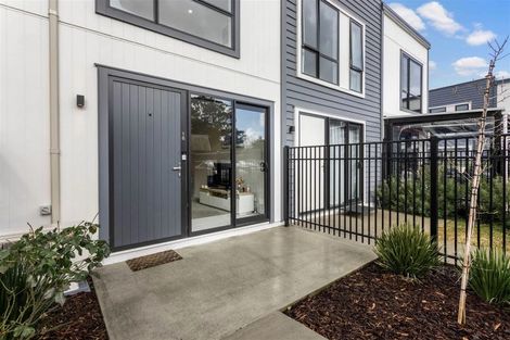 Photo of property in 18 Patariki Way, Beach Haven, Auckland, 0626