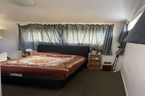 Photo of property in 24 Tiri Tiri Road, Birkdale, Auckland, 0626