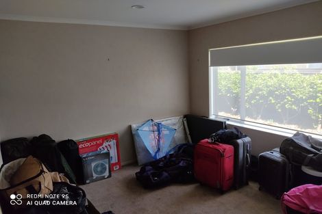 Photo of property in 35 Stranraer Crescent, Wattle Downs, Auckland, 2103